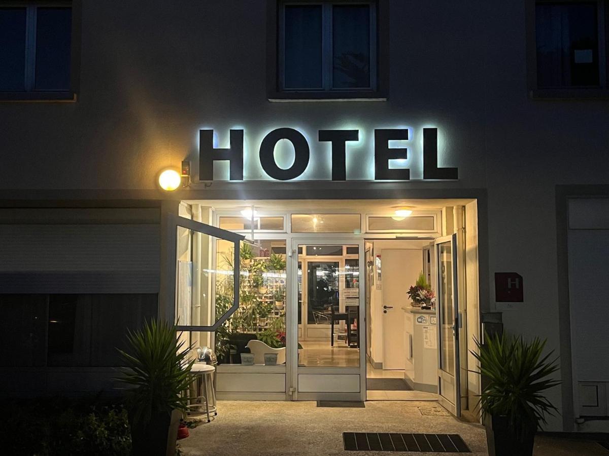 Hotel L'Echappee D'Oleron Saint-Georges-d'Oleron Exterior photo