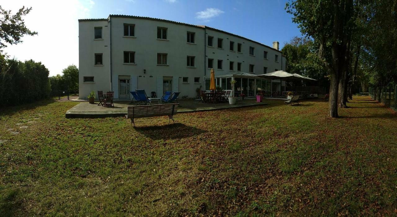 Hotel L'Echappee D'Oleron Saint-Georges-d'Oleron Exterior photo